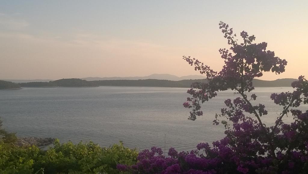 חוואר J&B Holiday House Hvar מראה חיצוני תמונה