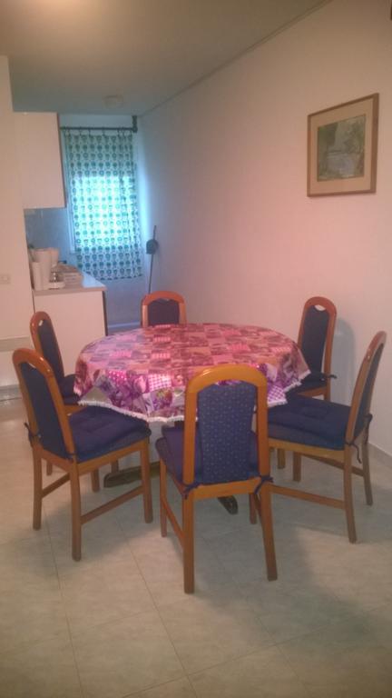 חוואר J&B Holiday House Hvar מראה חיצוני תמונה