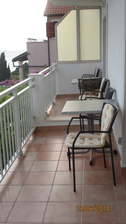 חוואר J&B Holiday House Hvar מראה חיצוני תמונה