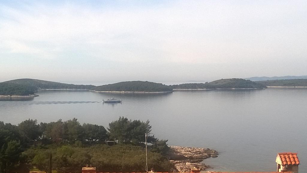 חוואר J&B Holiday House Hvar מראה חיצוני תמונה