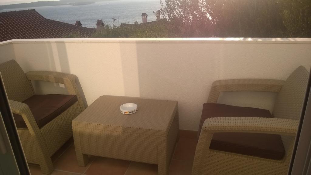 חוואר J&B Holiday House Hvar מראה חיצוני תמונה