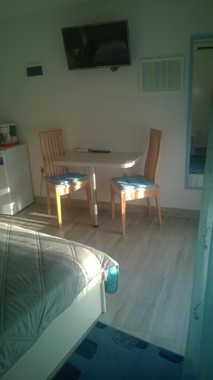 חוואר J&B Holiday House Hvar מראה חיצוני תמונה