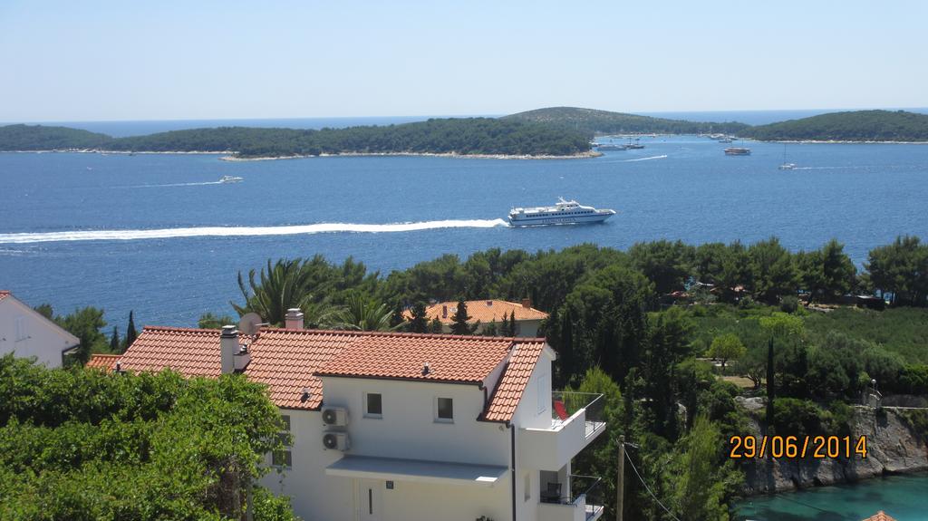 חוואר J&B Holiday House Hvar מראה חיצוני תמונה