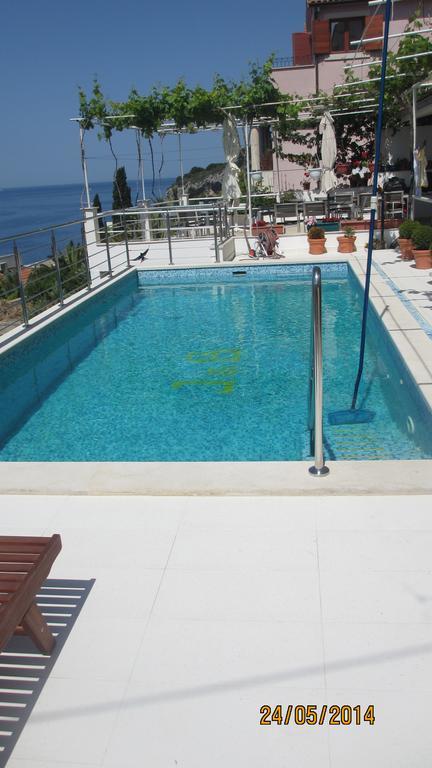 חוואר J&B Holiday House Hvar מראה חיצוני תמונה