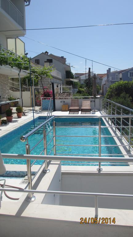 חוואר J&B Holiday House Hvar מראה חיצוני תמונה